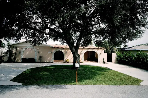 2359 N Wallen Dr, Palm Beach Gardens, FL 33410