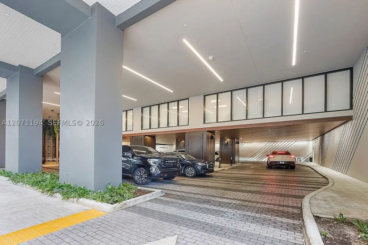 159 NE 6th St #5102, Miami, FL 33132 - #1