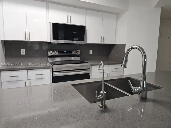 Address Withheld By Seller, Miami, FL 33196