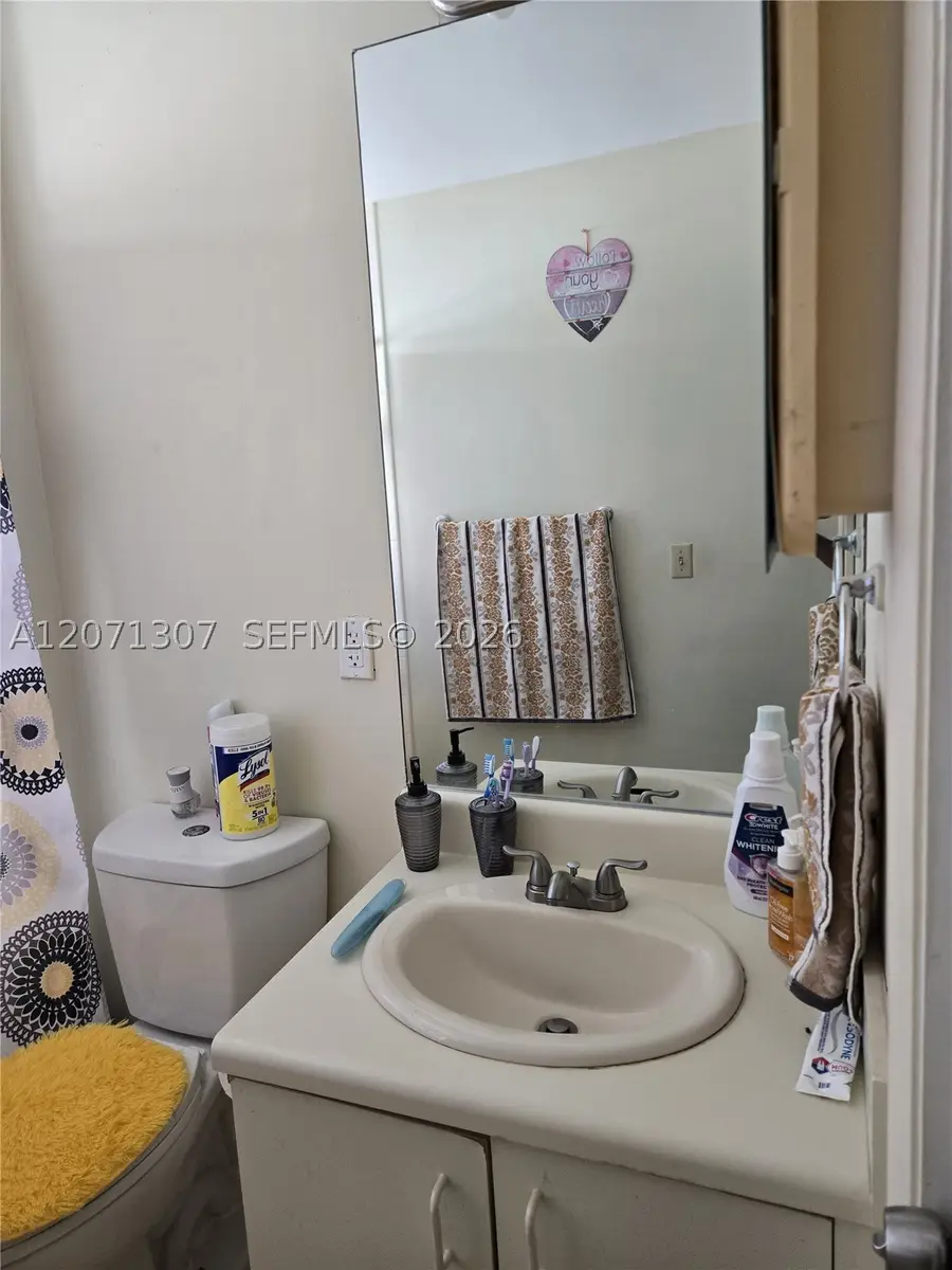 818 E Palm Run Dr, North Lauderdale, FL 33068 - #3