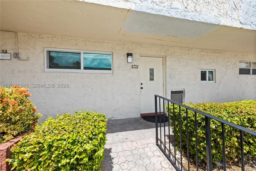 811 S Hollybrook Dr #105, Pembroke Pines, FL 33025 - #3