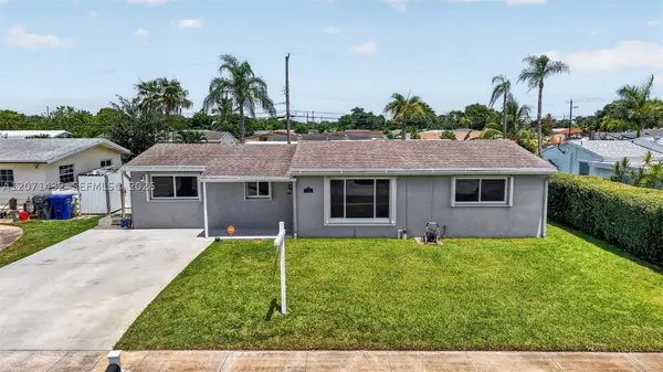 7521 Eaton St, Hollywood, FL 33024