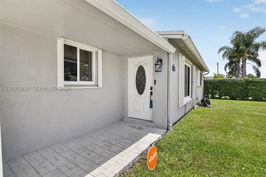 7521 Eaton St, Hollywood, FL 33024 - #3
