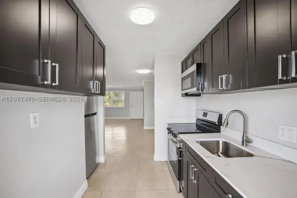 850 E Commercial Blvd #214B, Oakland Park, FL 33334
