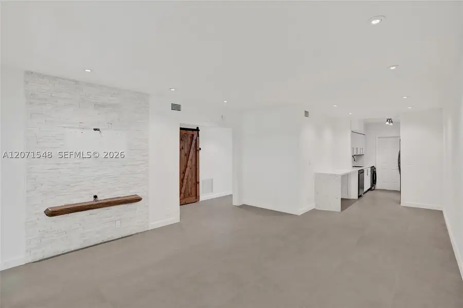 350 S Shore Dr #12, Miami Beach, FL 33141 - #3
