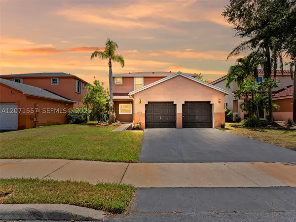 20714 NW 3rd St, Pembroke Pines, FL 33029