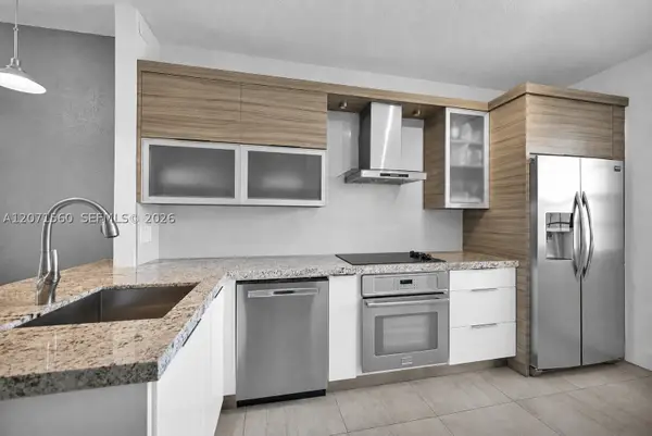 5670 NW 116th Ave #222, Doral, FL 33178