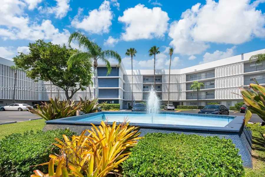 873 NE 195 #206, Miami, FL 33179 - #2