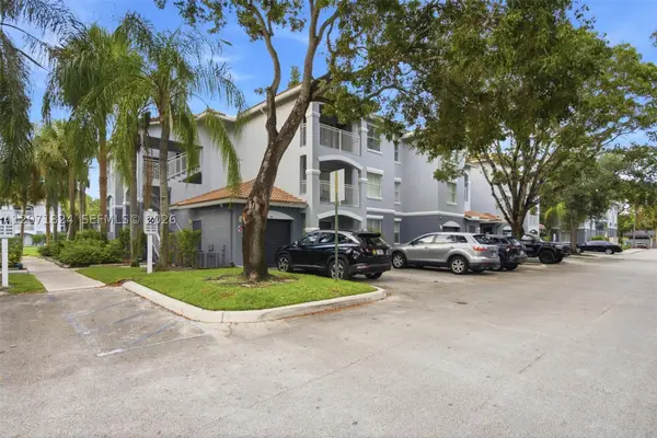 9615 NW 1st Ct #302, Pembroke Pines, FL 33024