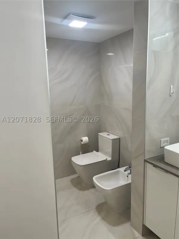 20191 E Country Club Dr #503, Aventura, FL 33180