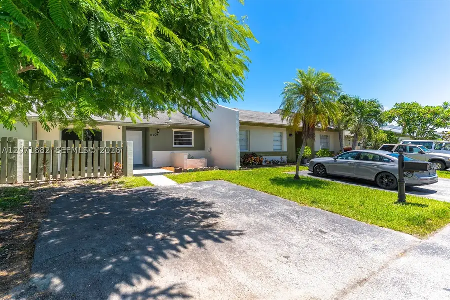 11209 SW 125th Pl, The Crossings, FL 33186 - #3