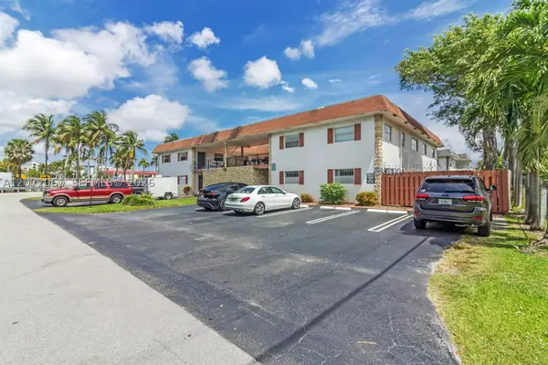 344 SW 1st St #6, Pompano Beach, FL 33060