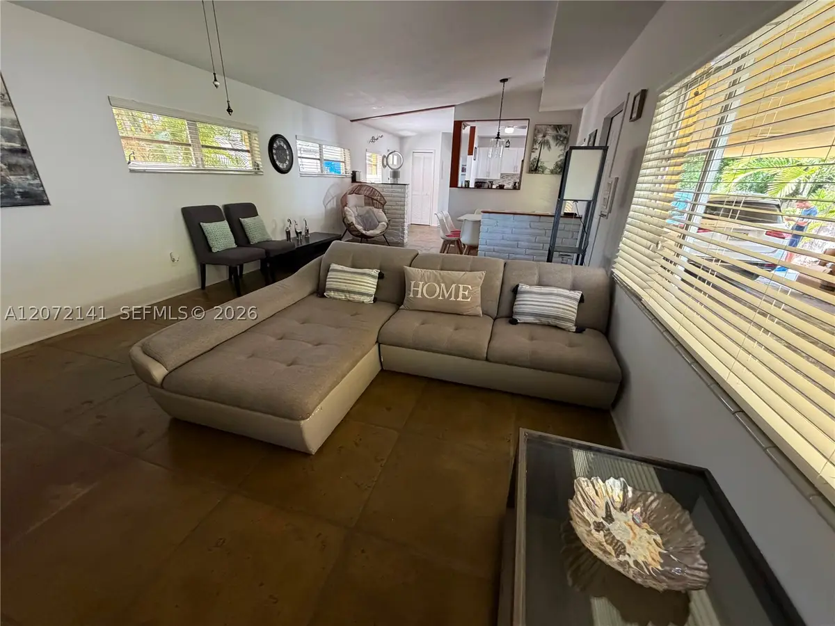 935 Polk St, Hollywood, FL 33019 - #1