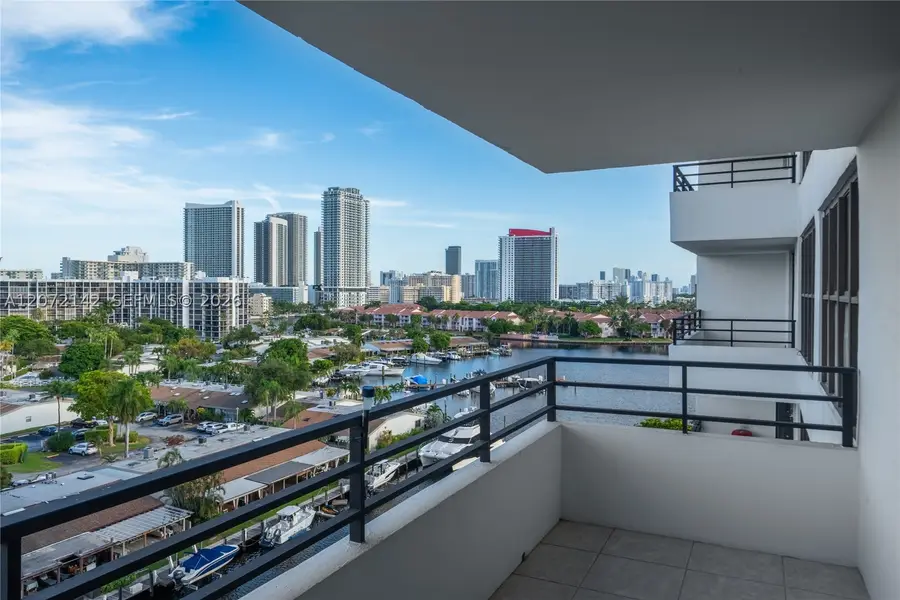 2500 Parkview Dr #1004, Hallandale Beach, FL 33009 - #3