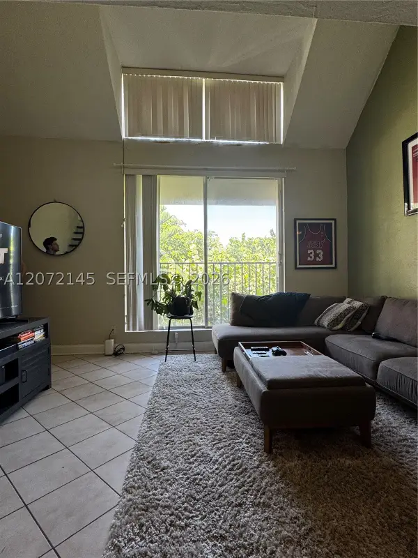 6900 N Kendall Dr #A403, Pinecrest, FL 33156