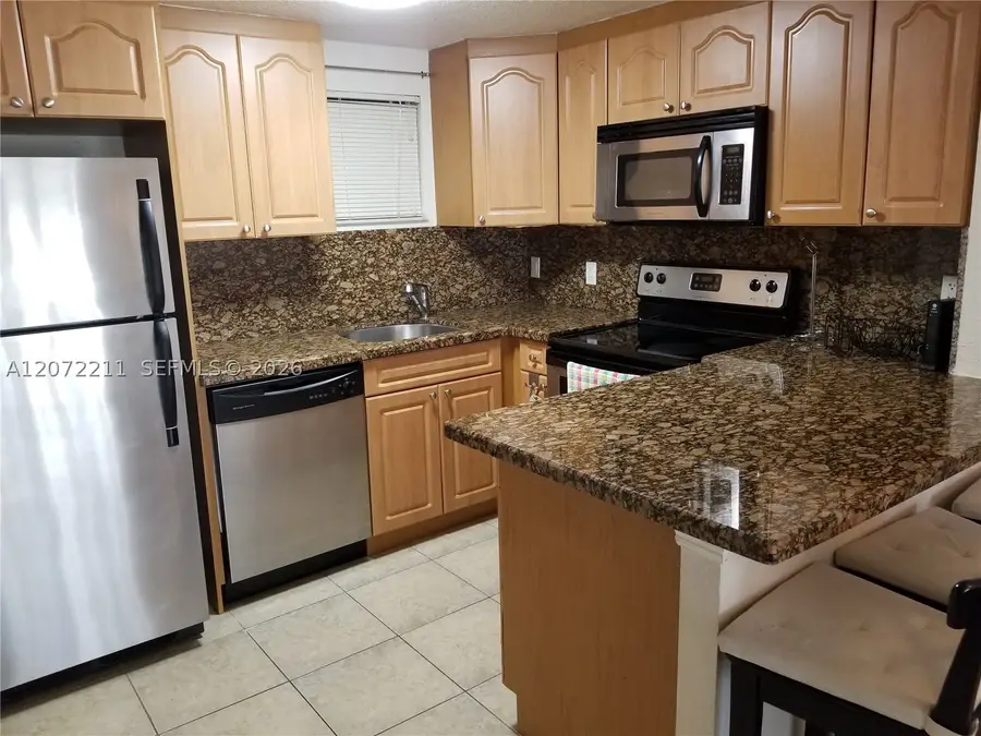 8290 Lake Dr #440, Doral, FL 33166 - #3