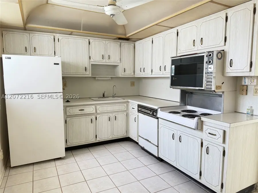 6903 Cypress Rd #C26, Plantation, FL 33317 - #3