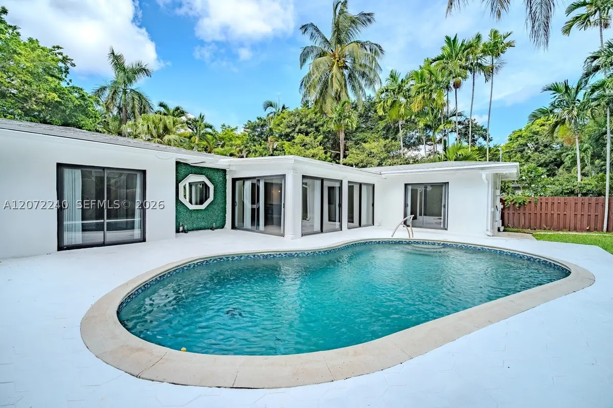 1825 Alamanda Dr, North Miami, FL 33181 - #1