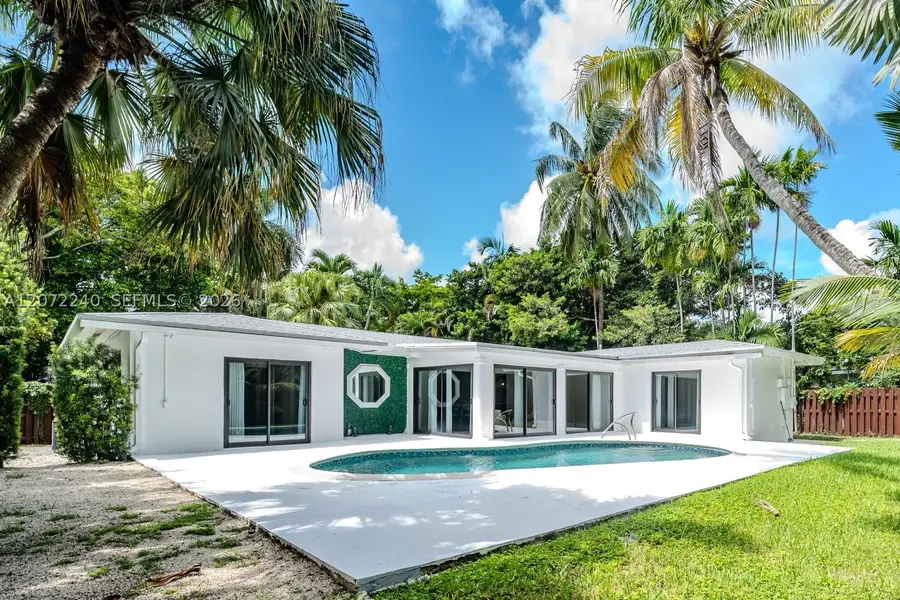 1825 Alamanda Dr, North Miami, FL 33181 - #2