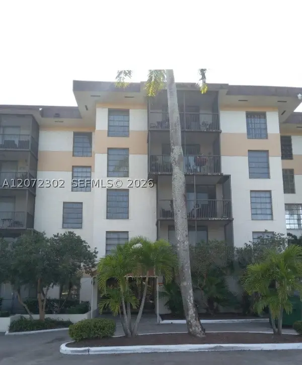 5570 NW 44th St #208A, Lauderhill, FL 33319