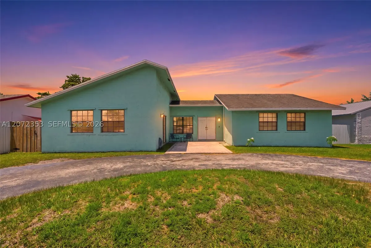 16604 SW 104th Ct, Miami, FL 33157 - #1
