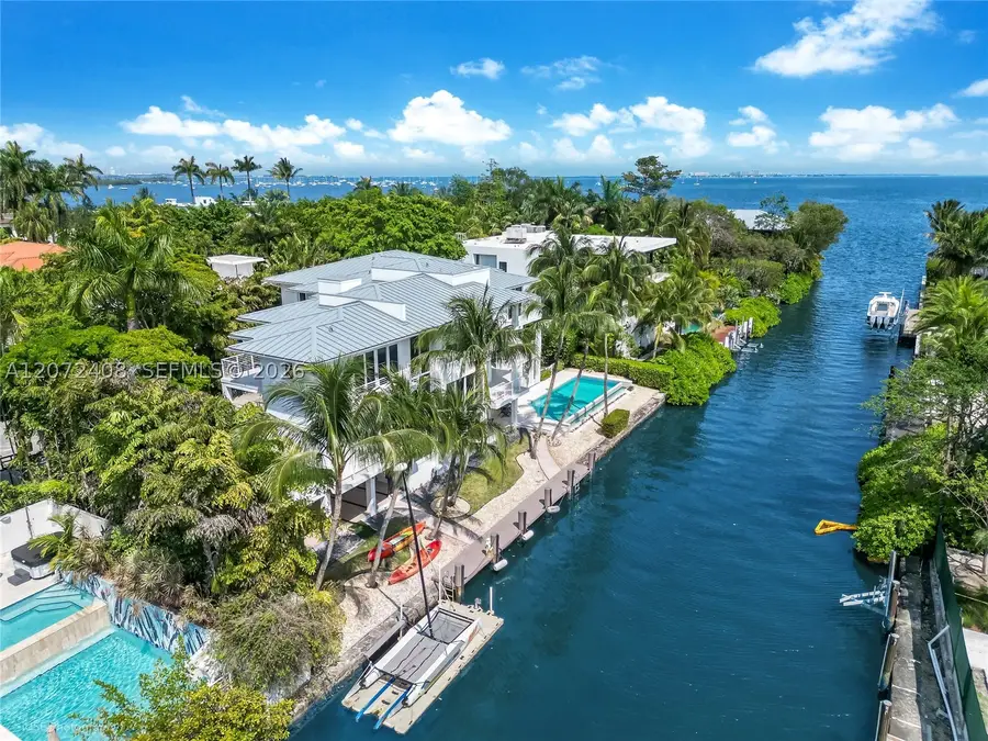3835 Carole Ct, Miami, FL 33133 - #3