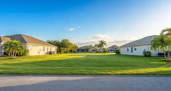 3024 SW 27th Ct, Cape Coral, FL 33914