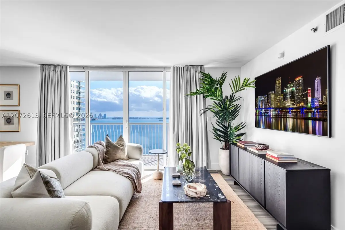 1200 Brickell Bay Dr #2501, Miami, FL 33131 - #1