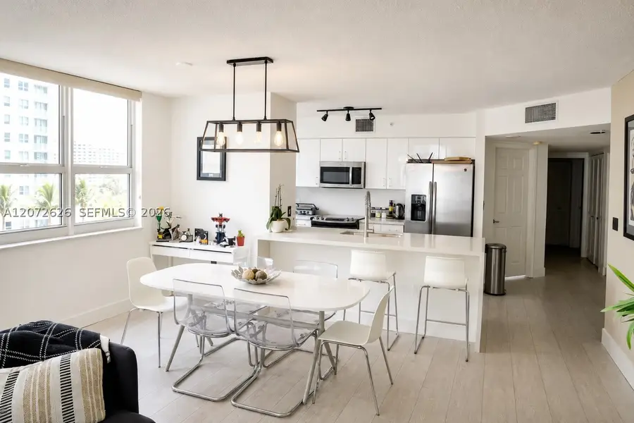 1155 Brickell Bay Dr #902, Miami, FL 33131 - #3