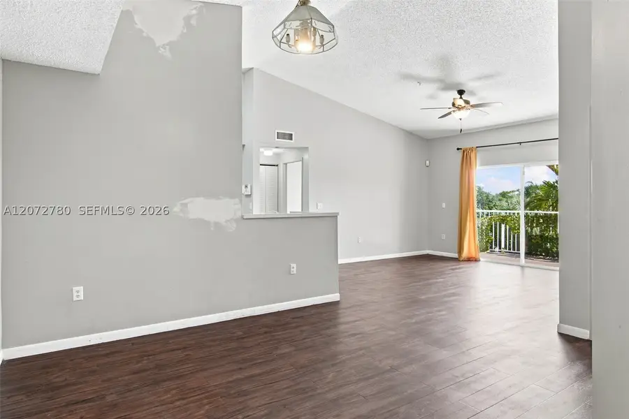 6976 SW 39th St #G304, Davie, FL 33314 - #2