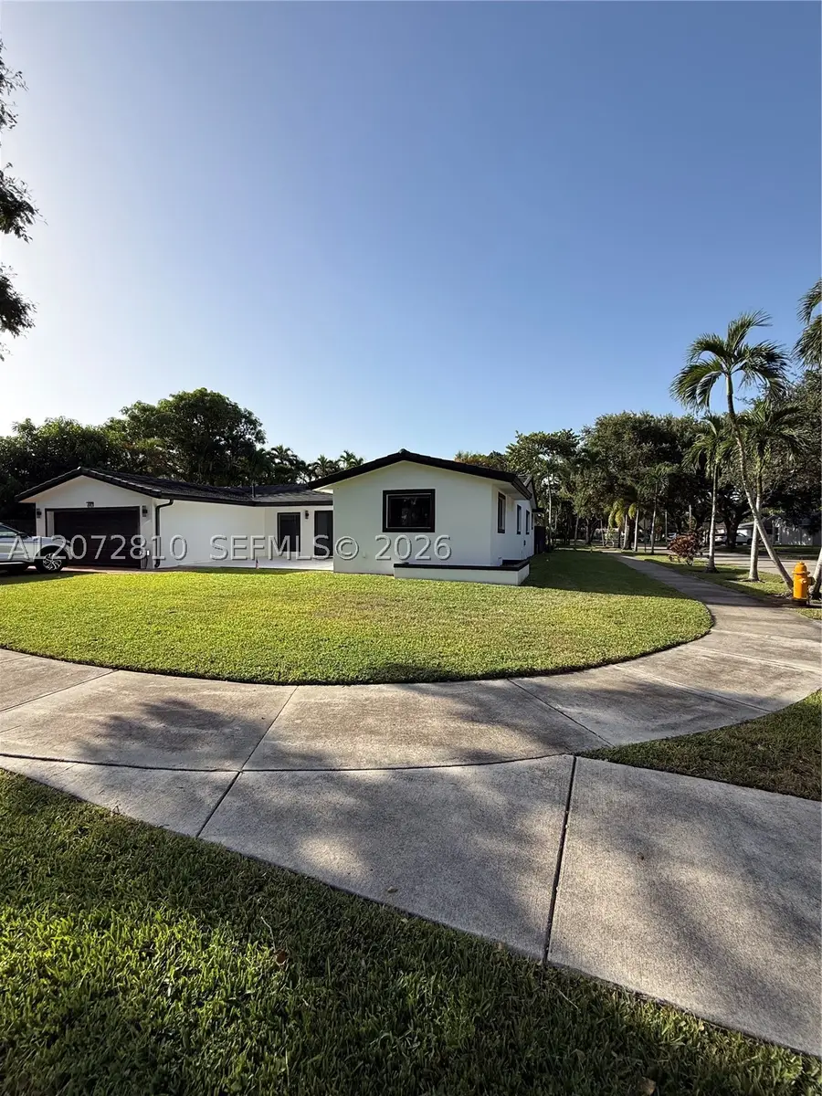 6901 S Miami Lakeway S, Miami Lakes, FL 33014 - #3