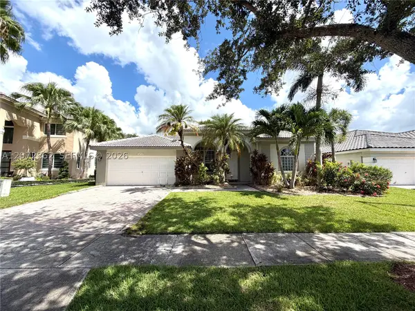16747 NW 10th St, Pembroke Pines, FL 33028