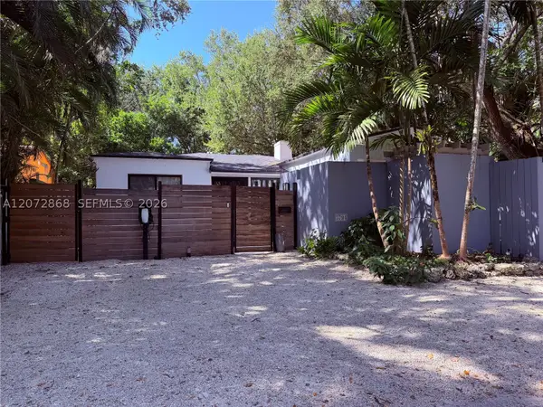 3794 Irvington Ave, Coconut Grove, FL 33133