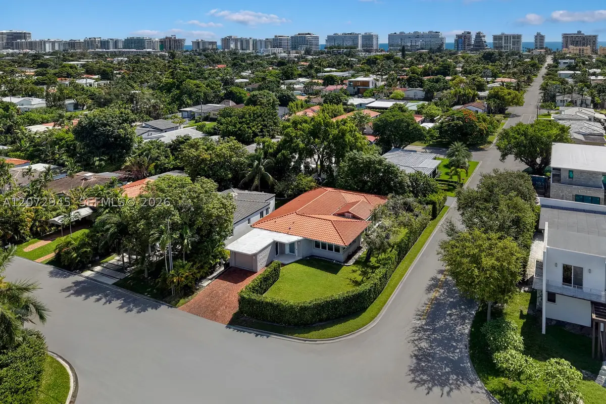 8901 Hawthorne Ave, Surfside, FL 33154 - #1