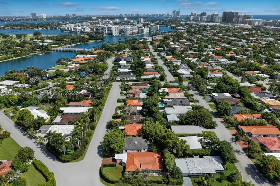 8901 Hawthorne Ave, Surfside, FL 33154 - #3