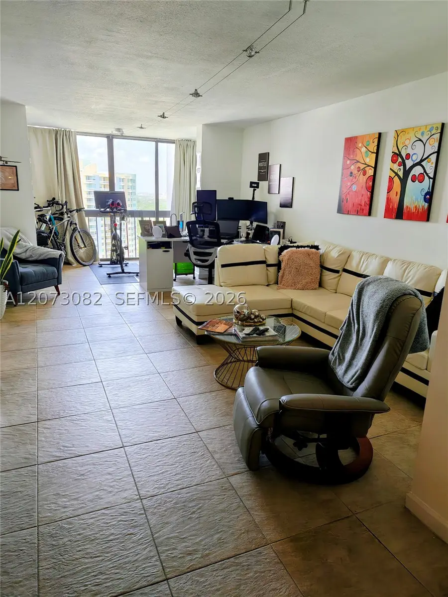 2333 Brickell Ave #2814, Miami, FL 33129 - #2
