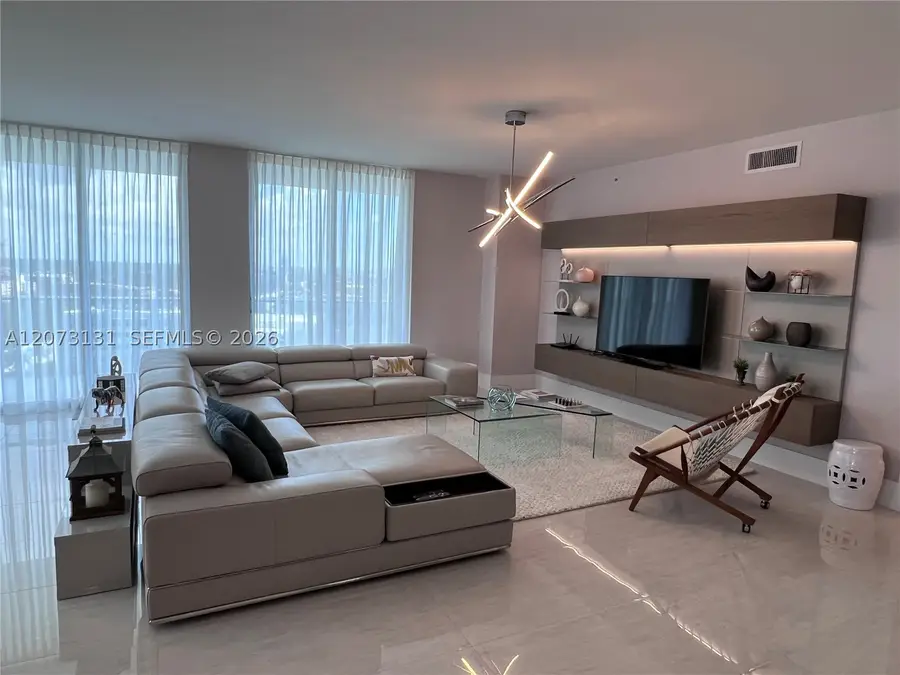 17301 Biscayne Blvd #1402, Aventura, FL 33160 - #2