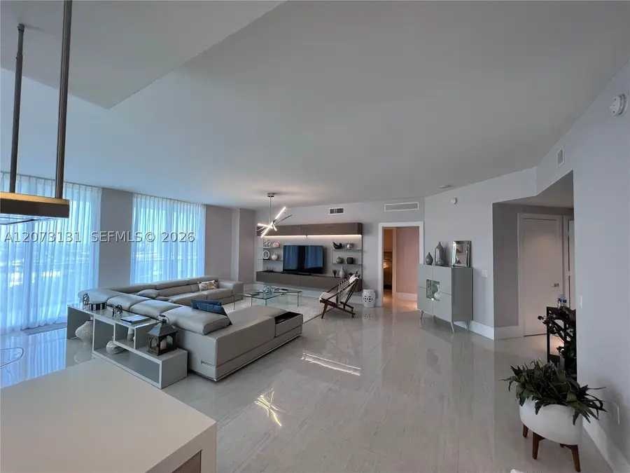 17301 Biscayne Blvd #1402, Aventura, FL 33160 - #3