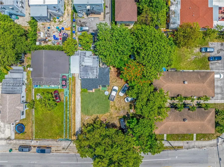 1027 NW 29th St, Miami, FL 33127 - #2