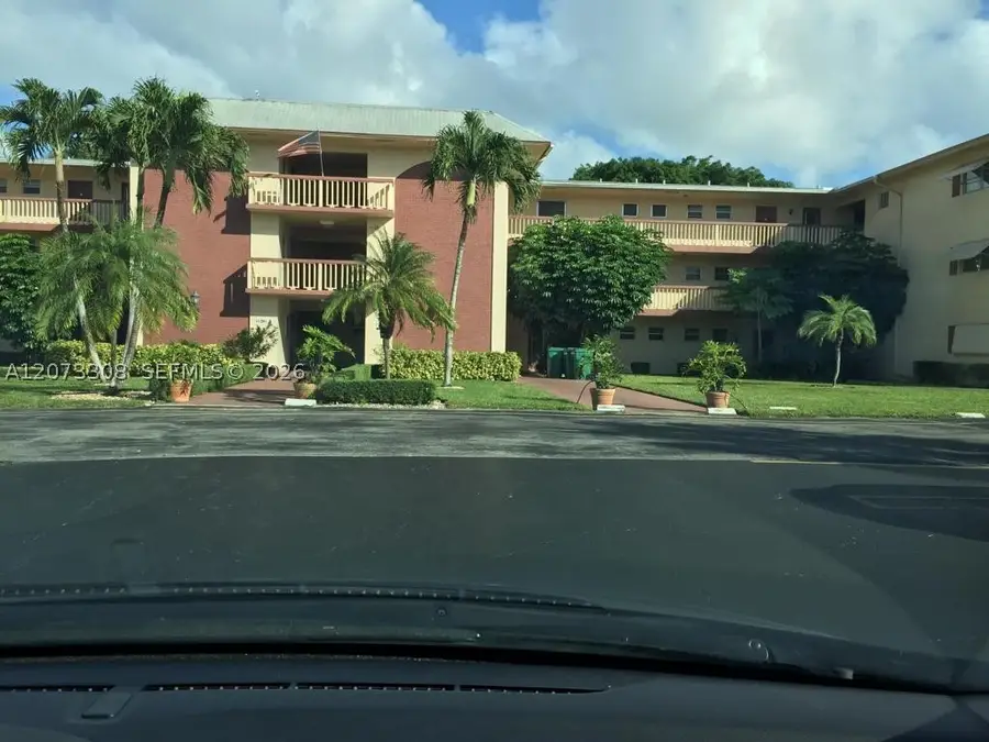 1001 Hillcrest Ct #215, Hollywood, FL 33021 - #2
