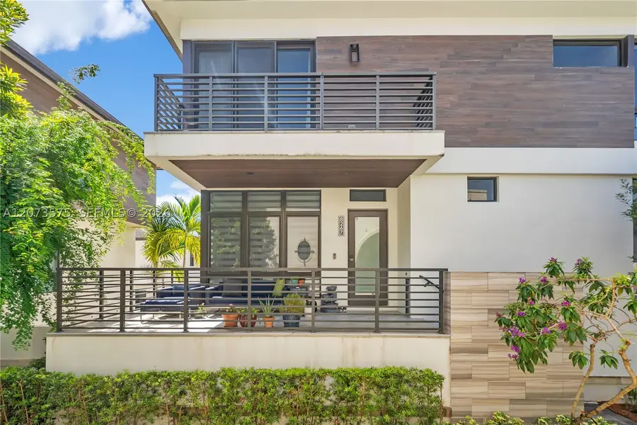 8267 NW 48th St, Doral, FL 33166 - #2