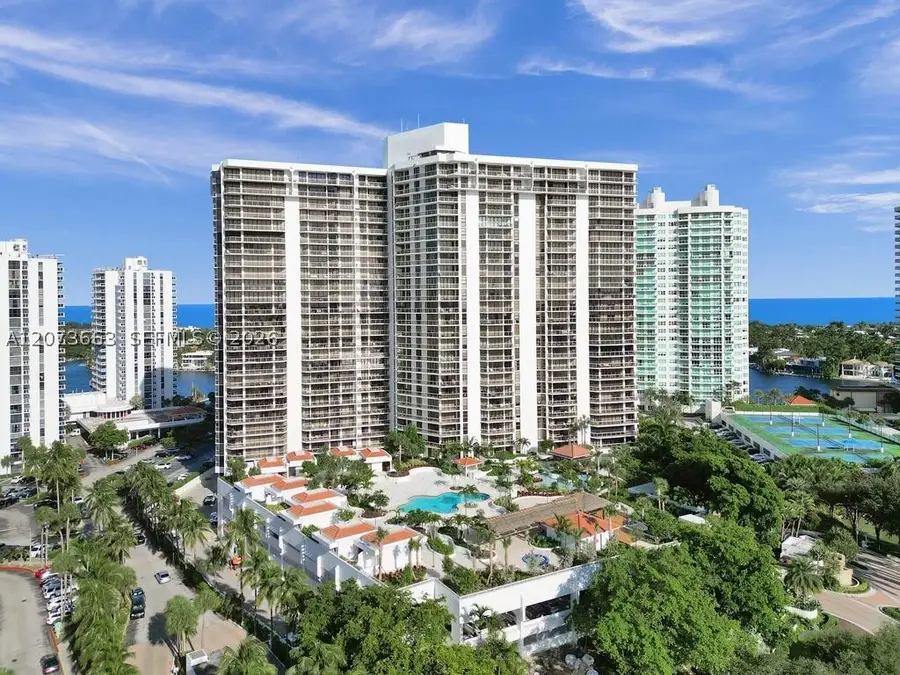 20281 E Country Club Dr #404, Aventura, FL 33180 - #2