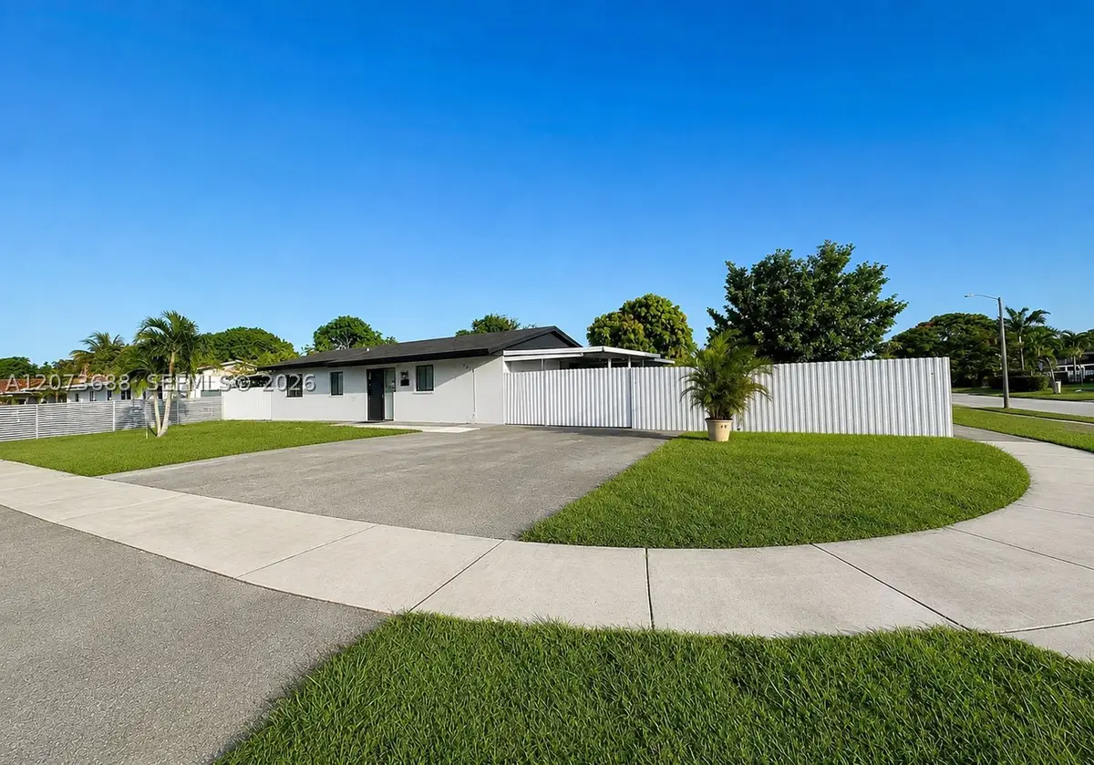 4860 NW 190th St, Miami Gardens, FL 33055 - #1