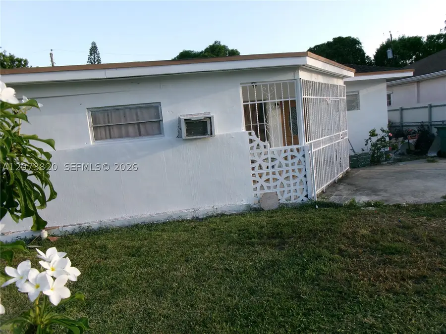 864 NW 116th St, Miami, FL 33168 - #3
