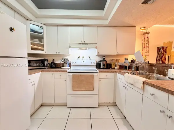 3730 Inverrary Dr #1G, Lauderhill, FL 33319