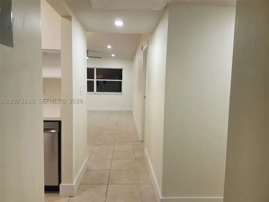 4800 NW 35th St #607, Lauderdale Lakes, FL 33319 - #2