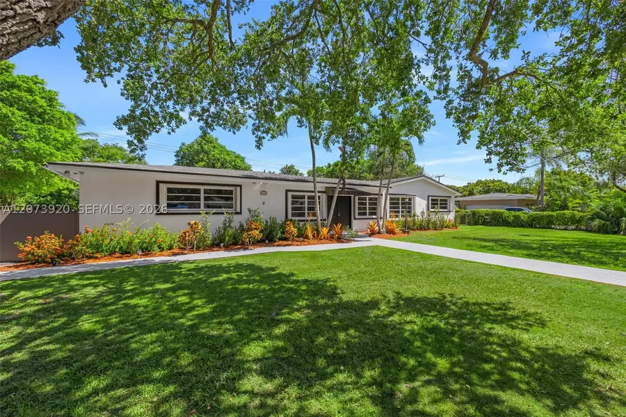 8261 SW 142nd St, Palmetto Bay, FL 33158 - #2