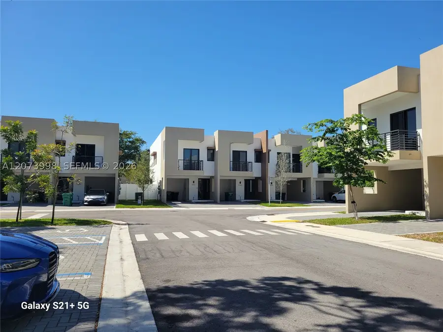 4117 N Oak Pl, Dania Beach, FL 33314 - #3