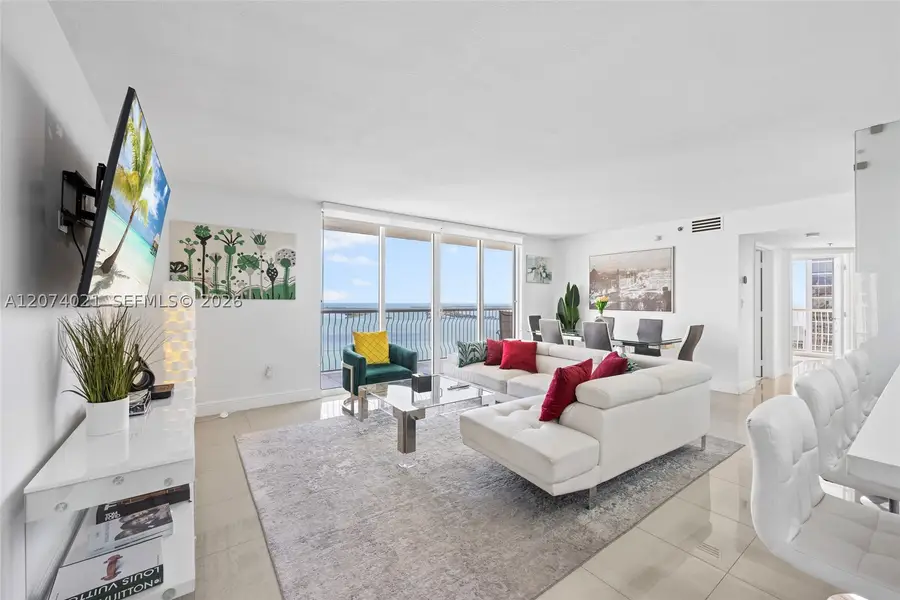 1200 Brickell Bay Dr #3701, Miami, FL 33131 - #2