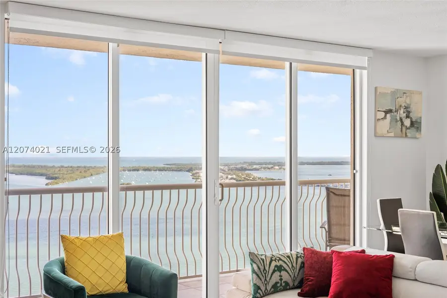 1200 Brickell Bay Dr #3701, Miami, FL 33131 - #3